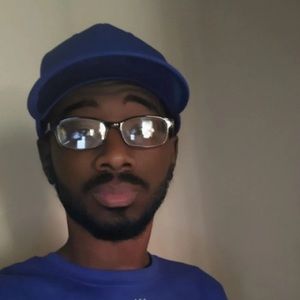 Meet your Posher, Devin